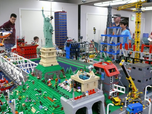 LEGO Brickshow in San Leandro 1 sanleandro lego brickshow e1340642249908