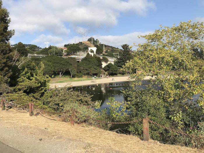 Lake Temescal hiking paths