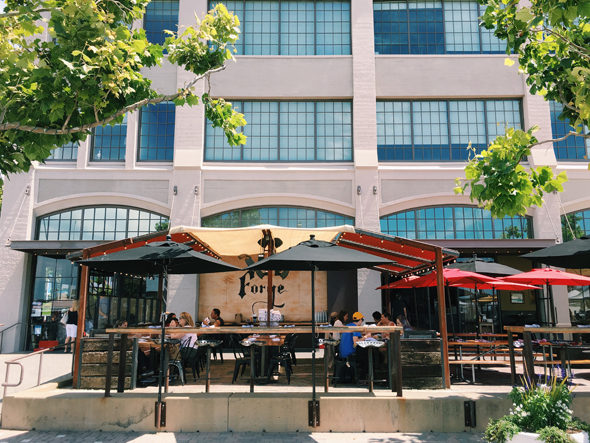 Oakland outdoor eating: Forge Pizza Jack London Square 