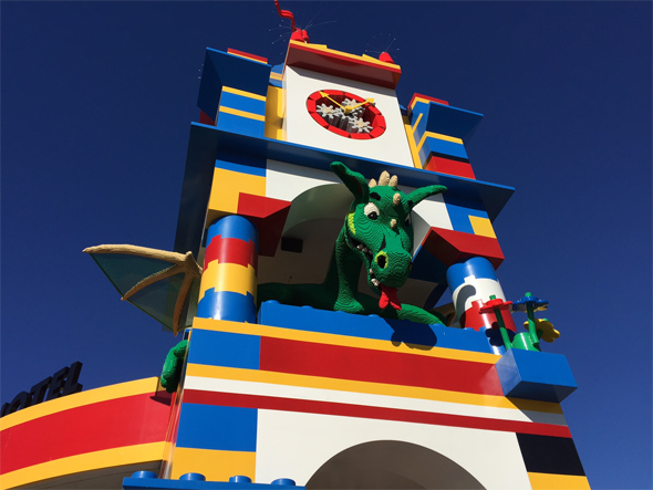 legoland-hotel-entry