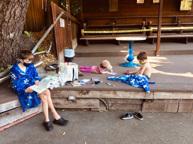 Canyon Swim School in El Sobrante 2 Kids waiting for swim class