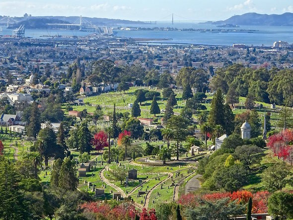 Mountain View Cemetery at the end of Piedmont Ave
