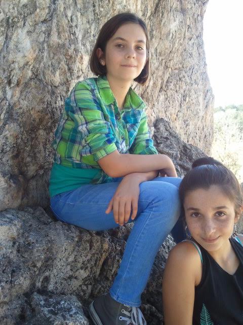 Elie and sister climb Berkeley's Indian Rock