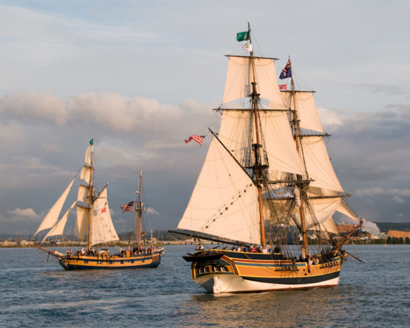 Tall ships invite visitors at Jack London Square 1 Lady Washington and Hawaiian Chieftain