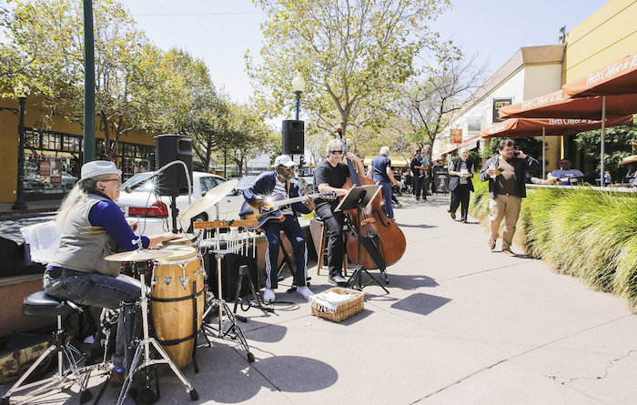 What to Do With Kids on Berkeley's Fourth Street 3 Live music on Fourth Street Berkeley