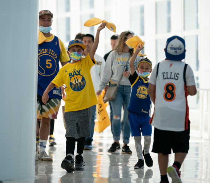 kids cheer at Warriors watch party