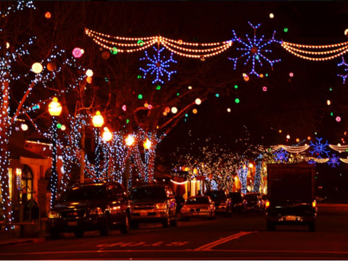 Fourth Street Berkeley Christmas lights