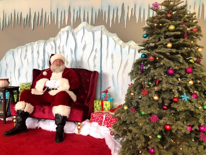 Santa Claus photos at Alameda South Shore