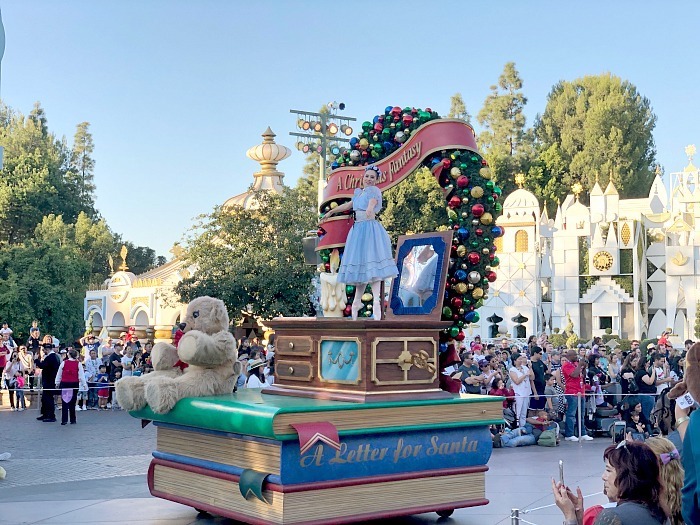 Disneyland holiday parade