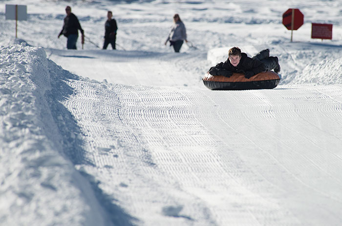 child snow tubing