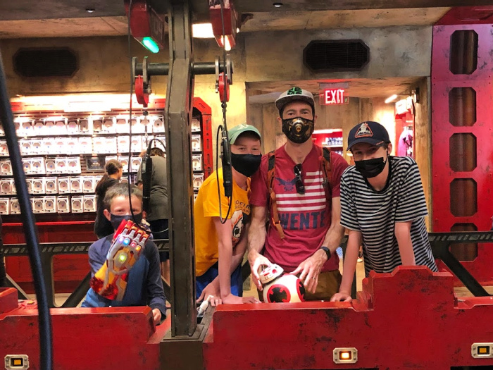 Star Wars at Disneyland: Galaxy's Edge 3 building droids at Disneyland