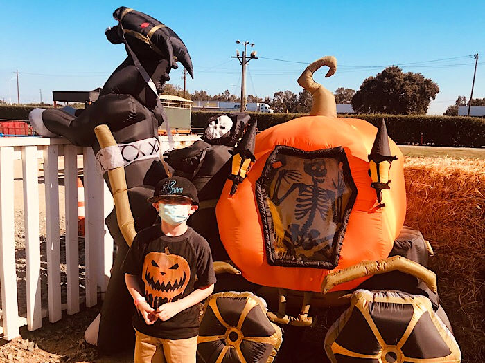 Dell'Osso Family Farm Pumpkin Patch & Massive Corn Maze - 510 Families Dell'Osso Family Farm Pumpkin Patch & Massive Corn Maze - 510 Families