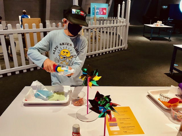 Now Open: The Lawrence Hall of Science with Outdoor Nature Lab 6 child doing science experiment
