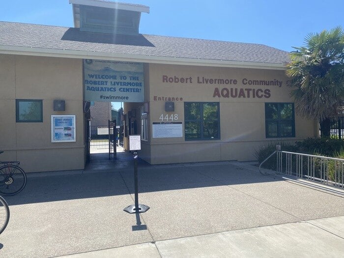 entrance of livermore aquatic center