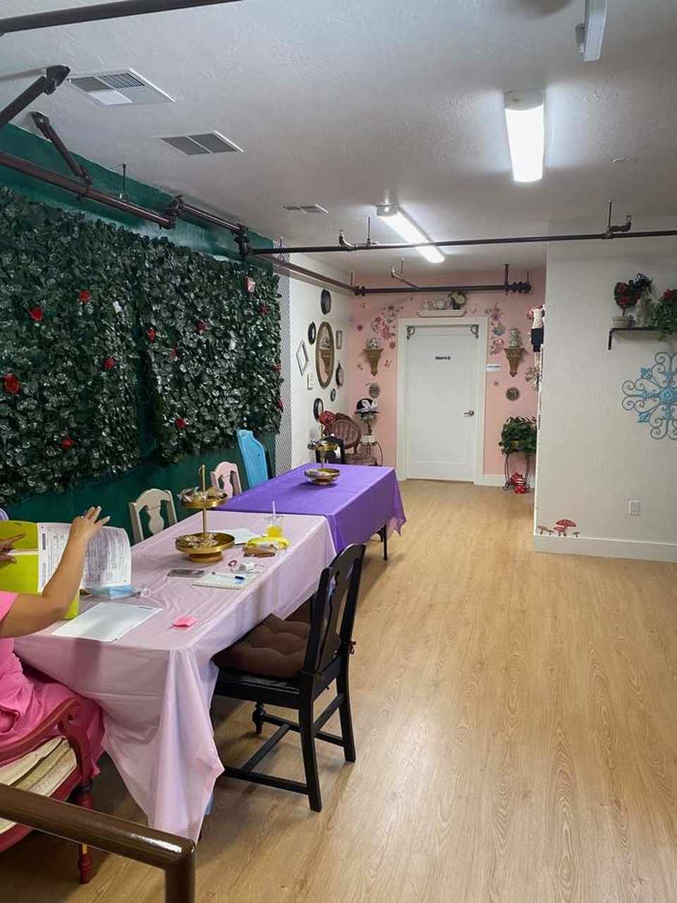 tea party room
