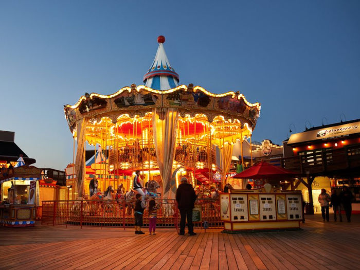 pier 39 carousel at night