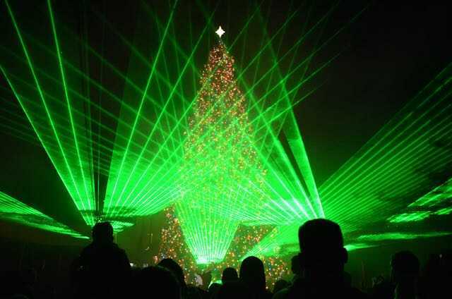laser light christmas tree show
