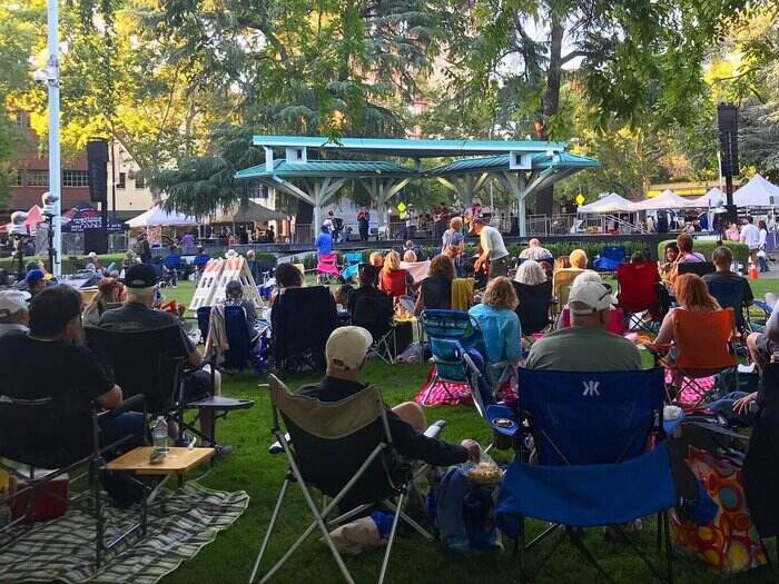 Todos Santos Plaza