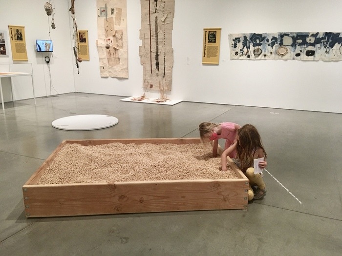 Children in art museum