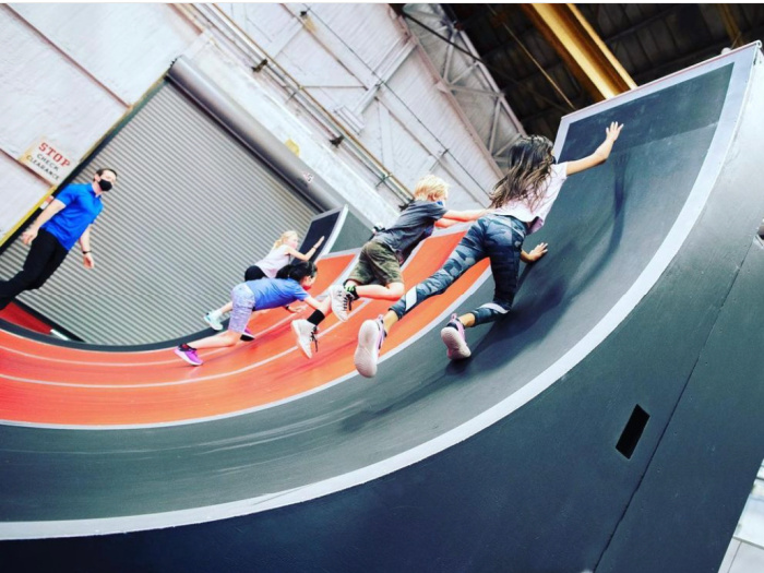 traverse fit kids on warped wall