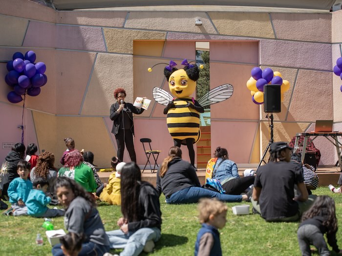 bonita the bumblebee performs at fairyland stage for kids