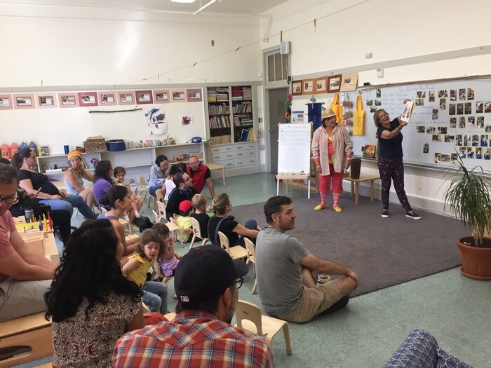 children at bilingual storytime