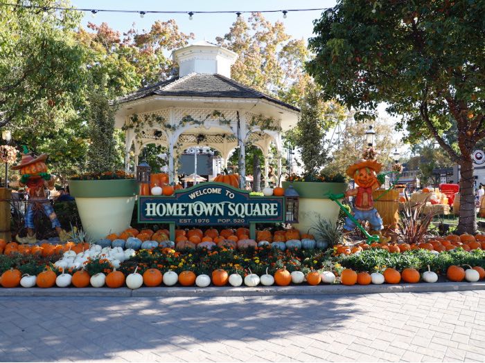 CA Great America Tricks and Treats gazebo and pumpkins