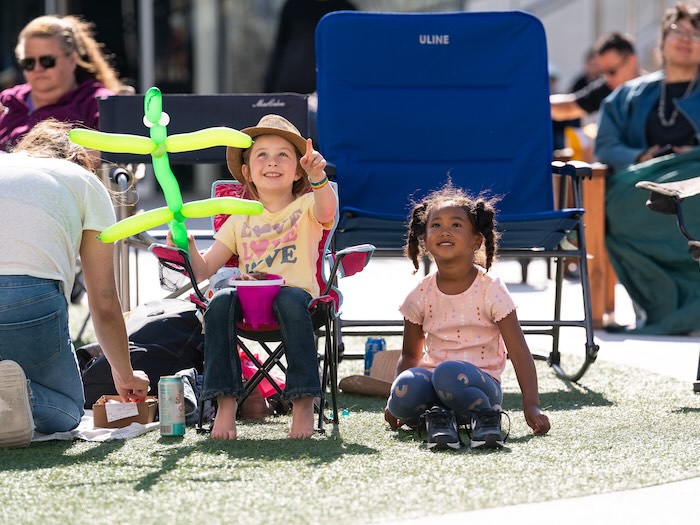 kids at outdoor movie at chase center