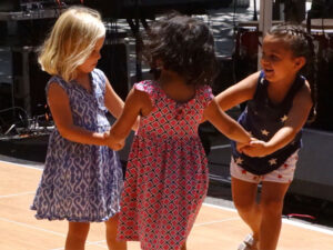 kids dancing on fourth street