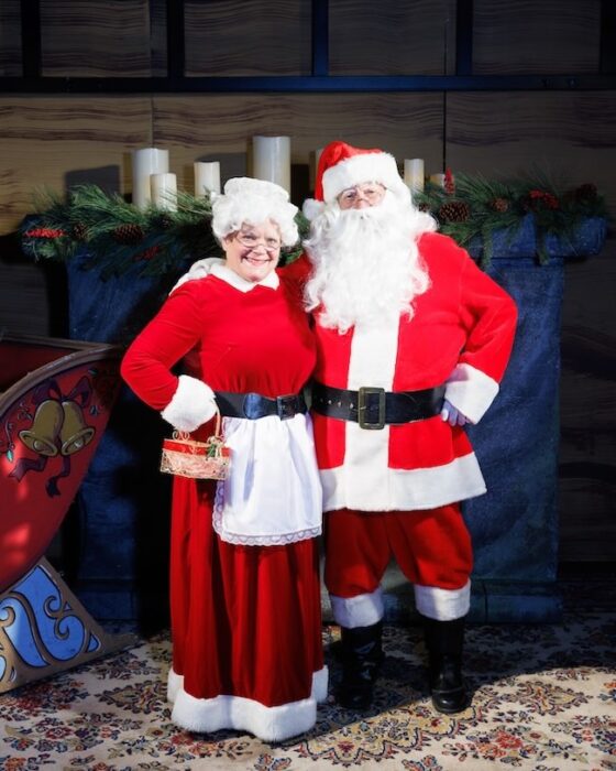 santa claus and mrs claus