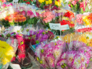 flowers at farmers market