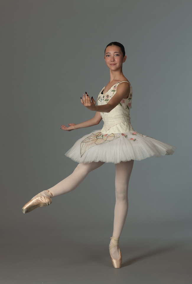 Berkeley City Ballet Ballerina ready for Nutcracker performance