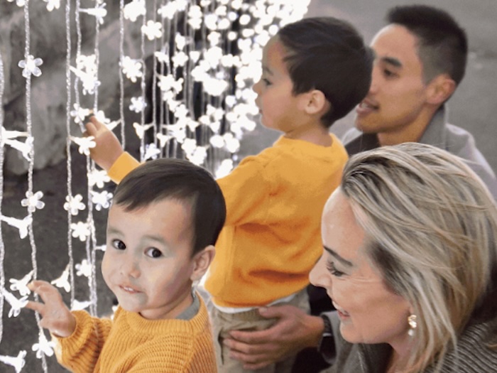 toddlers and parents seeing lights up close