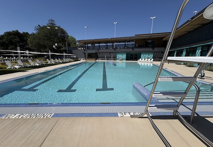 shallow activity swimming pool with a deep end of 3 feet 6 inches