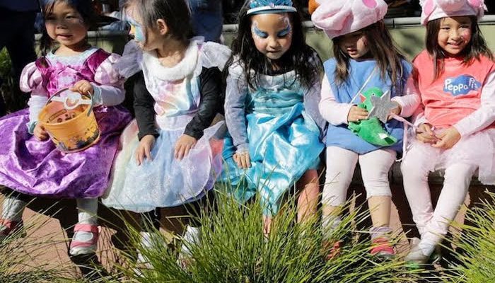 kids in halloween costumes